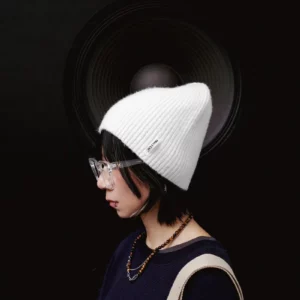 Korea｜坑條針織短毛帽